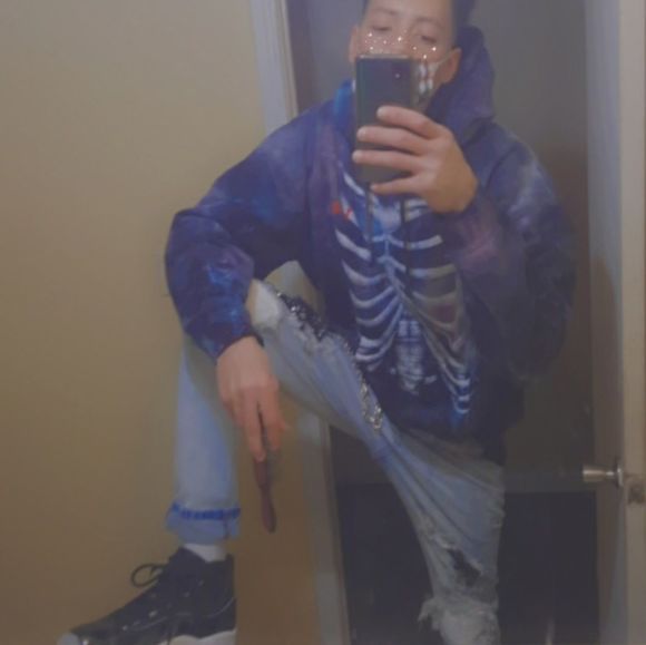 Poshmark profile picture for @growing